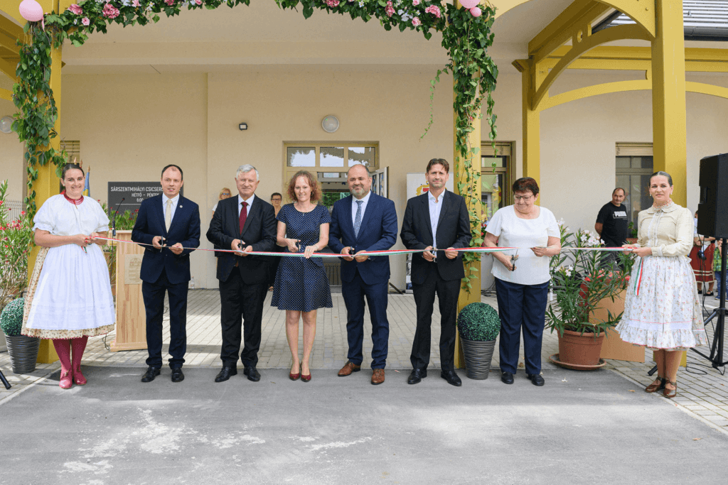 Átadták az új óvodaépületet Sárszentmihályon