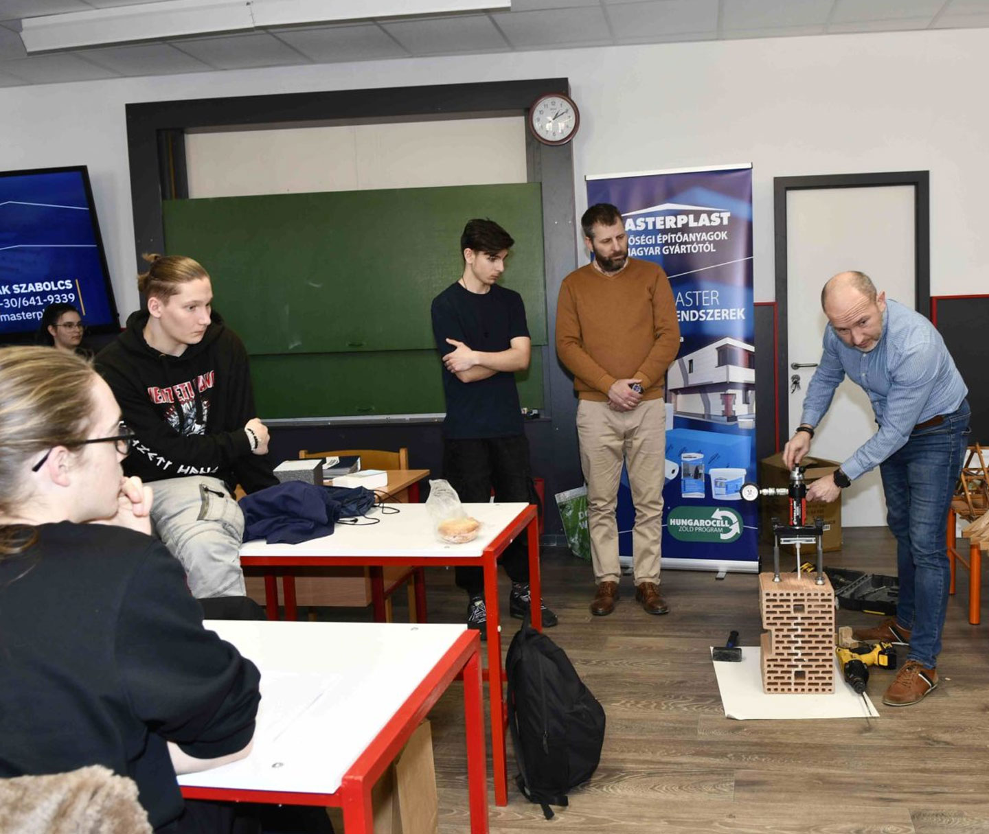 Masterplast szakértő a Jáky Technikum diákjainak tartott hőszigetelési előadást